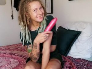 Julia_Juice Porno Video: Mein erstes SB Video mit Toy